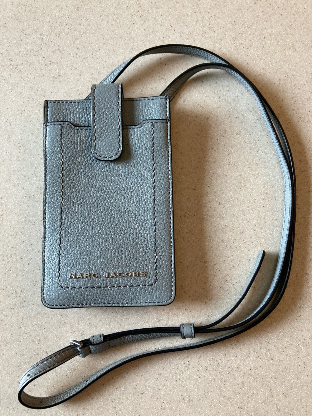 Marc Jacobs Gray Pebble Leather Phone Crossbody Bag Card Holder - Picture 2 of 9